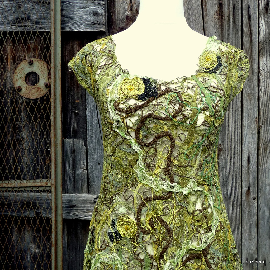Kleid in Crazy-Wool-Technik